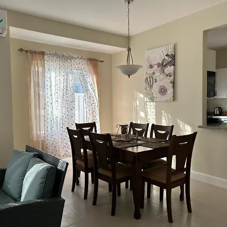 Seamist Villa @Oceanpointe Lucea Comfy 2Br W/Pool Gym & Parking Exterior photo