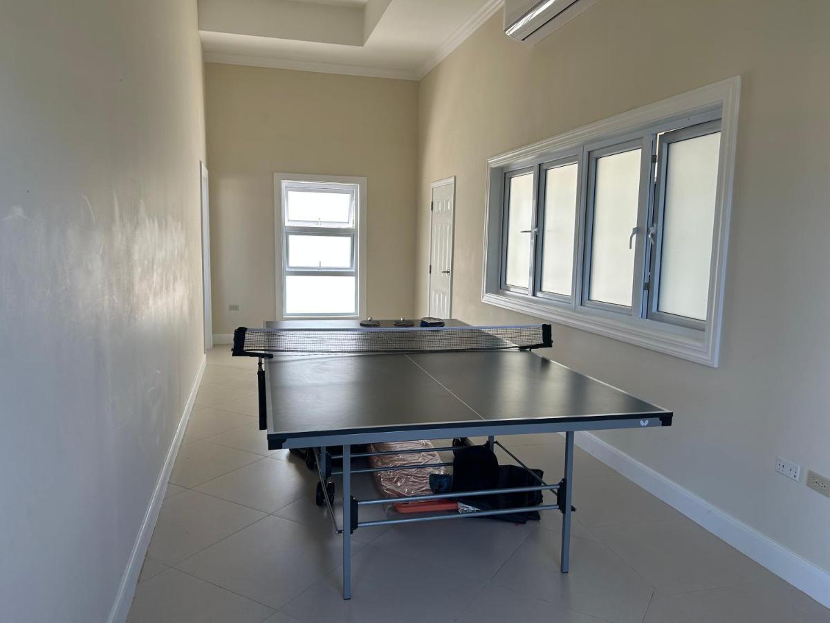 Seamist @oceanpointe Comfy 2br W/pool Gym & Parking * Lucea